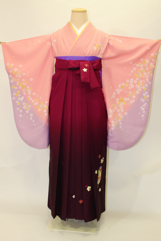 西宮出張着付けの2　ピンクに小桜の二尺袖着物